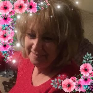 Meet your Posher, Elaine